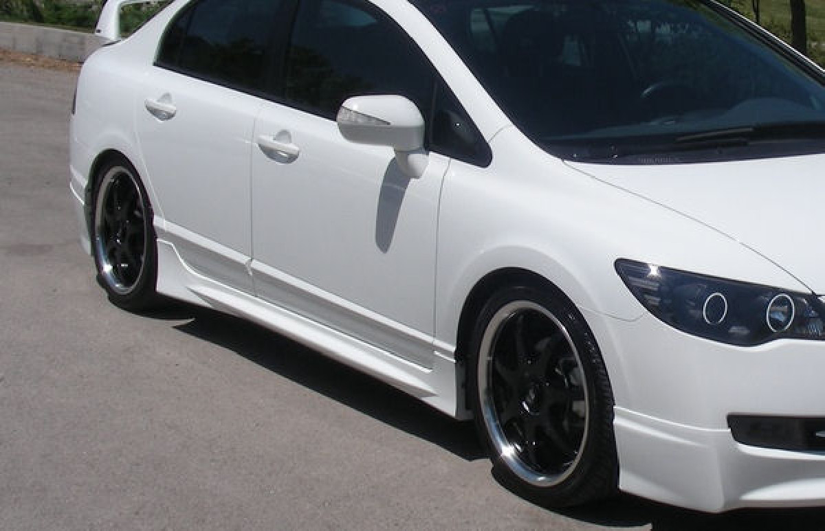 Honda Civic 4D/Hybrid 05+  ABS Sideskirts Seitenschweller Set