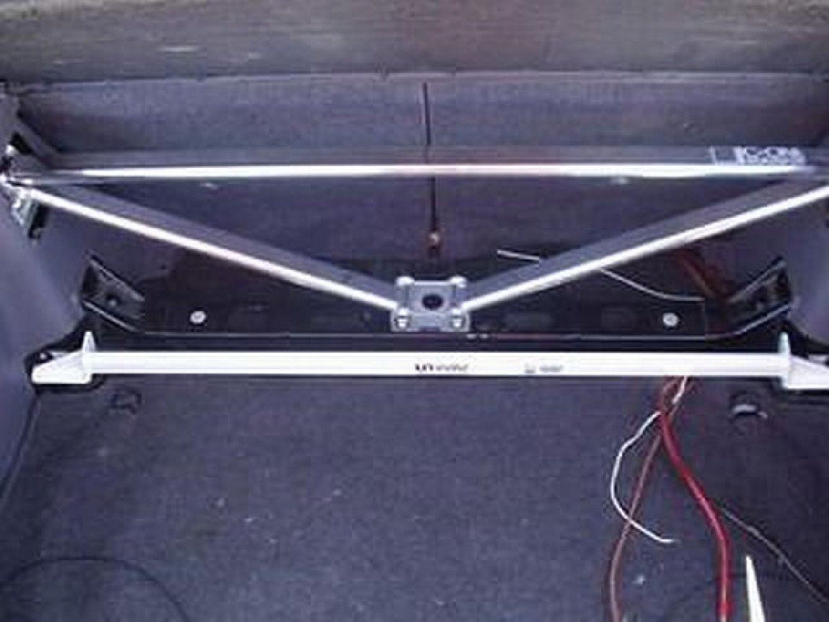 UltraRacing Rear Upper Strut Bar Toyota Celica T23