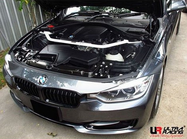 UltraRacing Domstrebe BMW 3er F30 320/328 ab 11 UltraRacing Domstrebe BMW 3er F30 320/328 ab 11