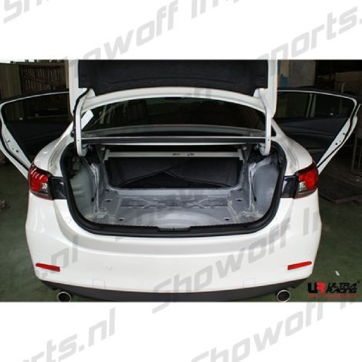 Mazda 3 13+ UltraRacing 2P Rear Upper StrutBar