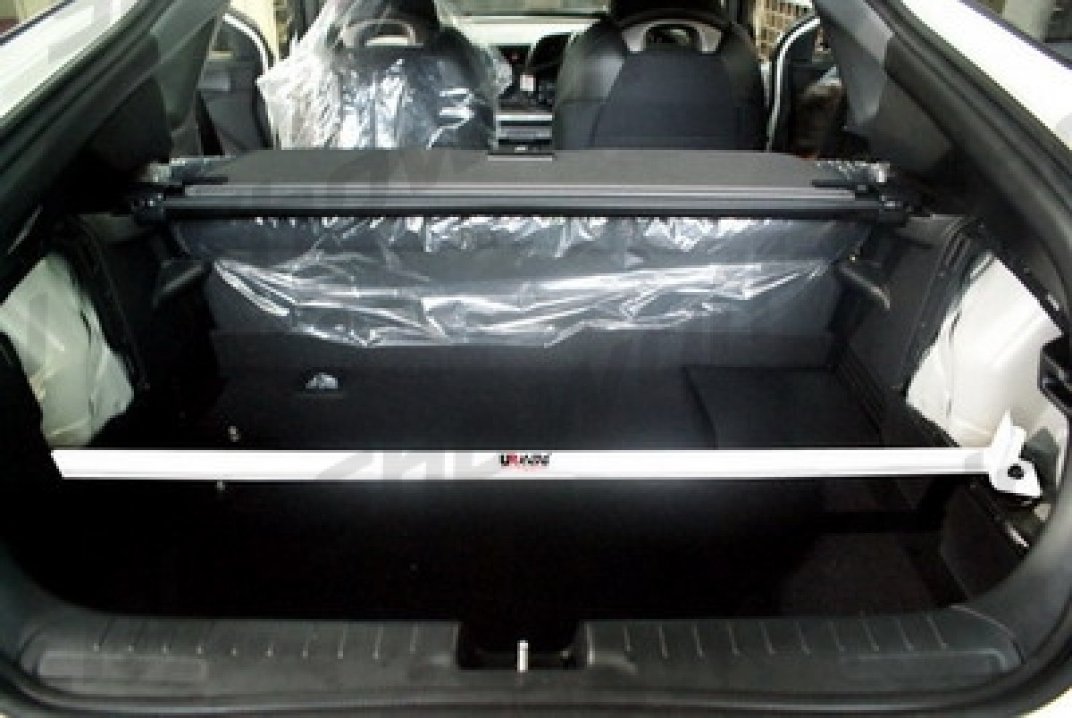 Honda CRZ 10+ UltraRacing 2-Point Rear Strutbar 1570 