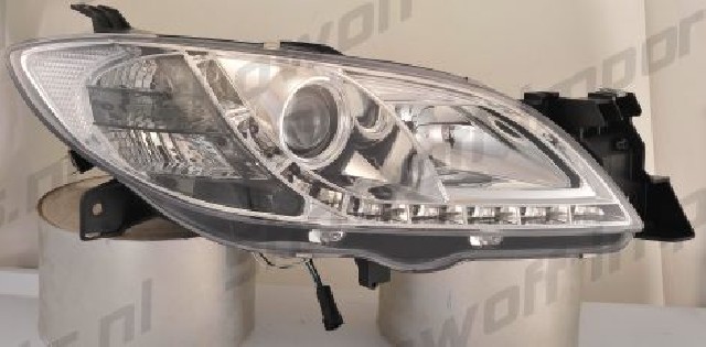 Mazda 3 4D 03-08 Headlights Set DRL Clear