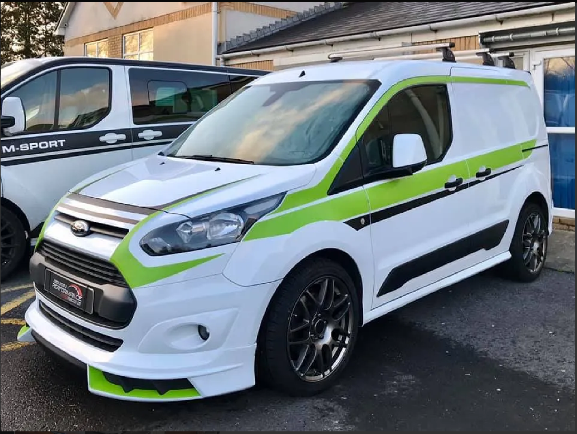 geeignet für Ford Transit Connect Body Kit 12-17