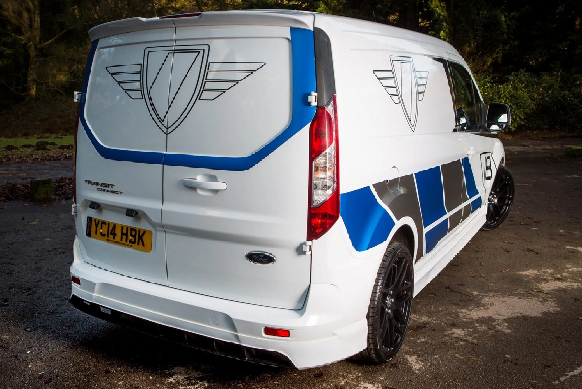 Hecklippe geeignet für Ford Transit Connect 12-18