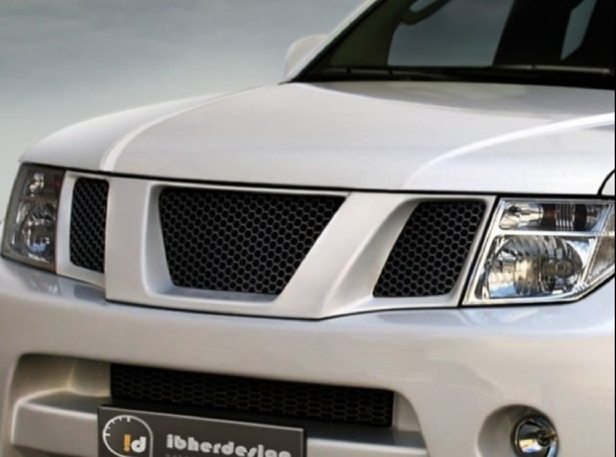 Front Grill Nissan Navara D40 TANGIER WIDE