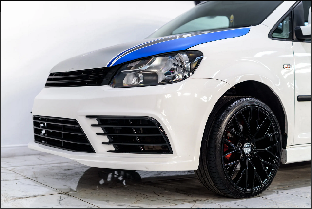 Frontstoßstange VW Caddy III 10-15 NEW