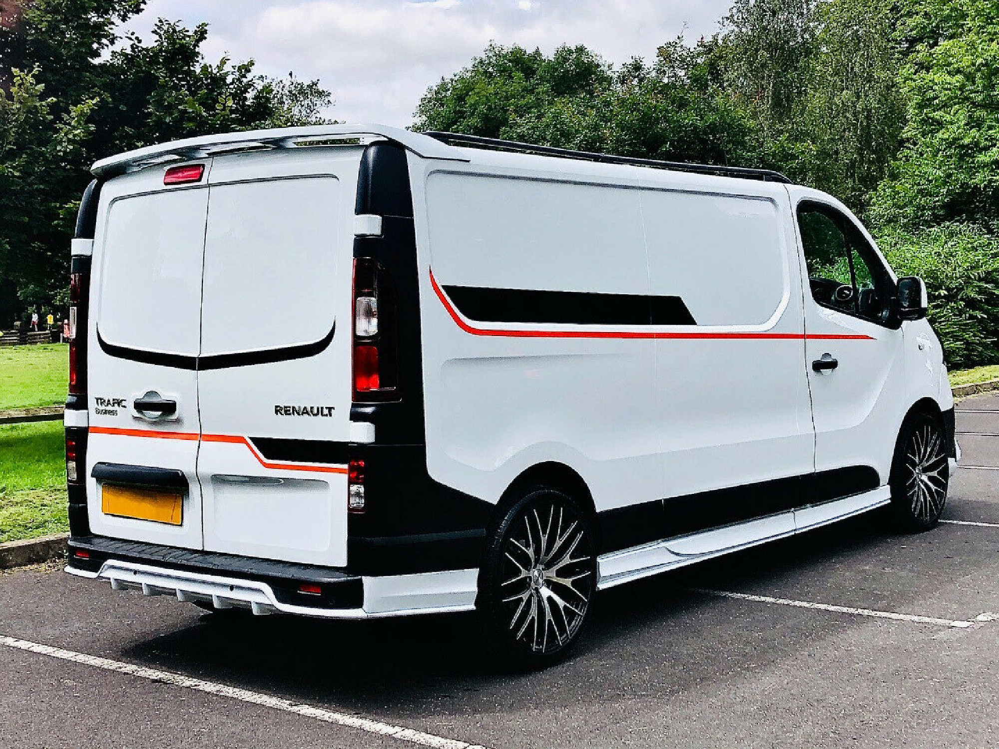 Heckansatz Renault Traffic