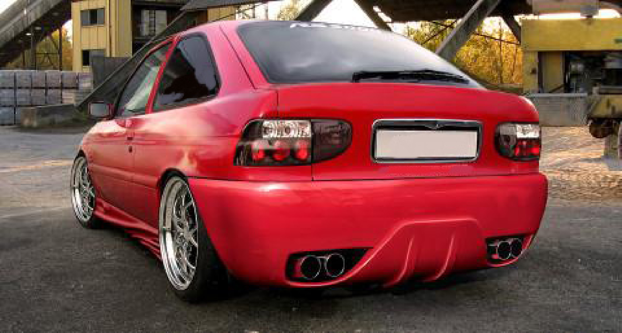 Heckstoßstange Ford Escort 3dr 1995-2000