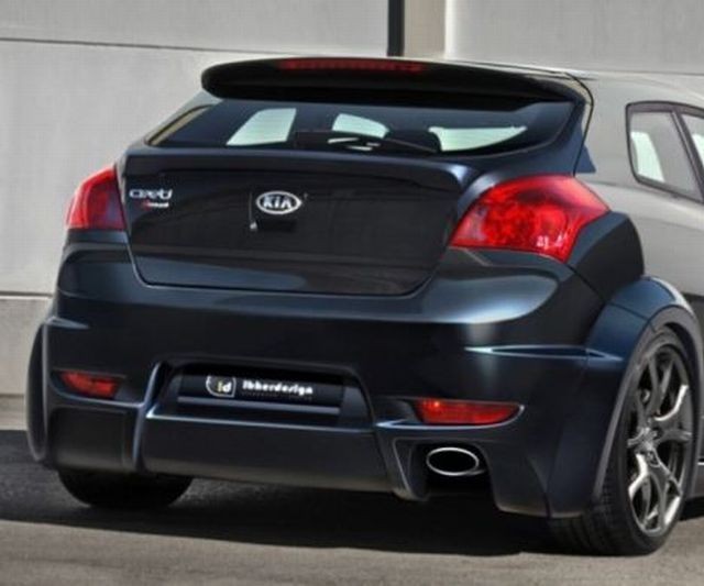 Heckstoßstange Kia Pro Ceed (08-11) RAZZOR