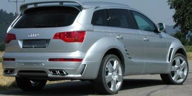 JE Design Heckansatz Audi Q7 mit PDC