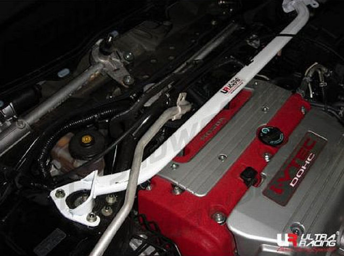 UltraRacing Domstrebe Honda Accord 03-08 2.0 CL7