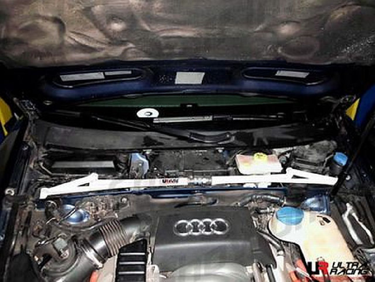 UltraRacing Domstrebe Audi A6 C6 (4F) 04-11 4.2 4WD