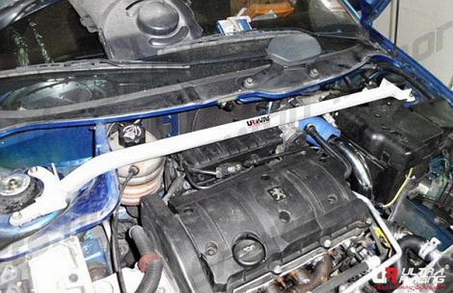 UltraRacing 2-Point Domstrebe Peugeot 206 / 206 CC 1.6