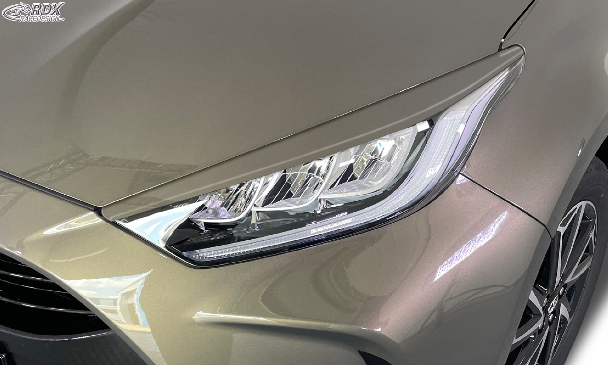 Scheinwerferblenden für TOYOTA Yaris (XPA1) 2020+ Böser Blick