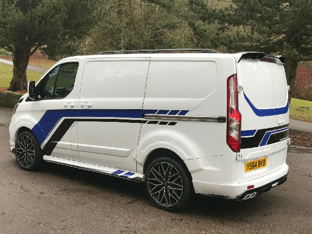 Seitenschweller Ford Transit mit Unterspoiler kurze Version
