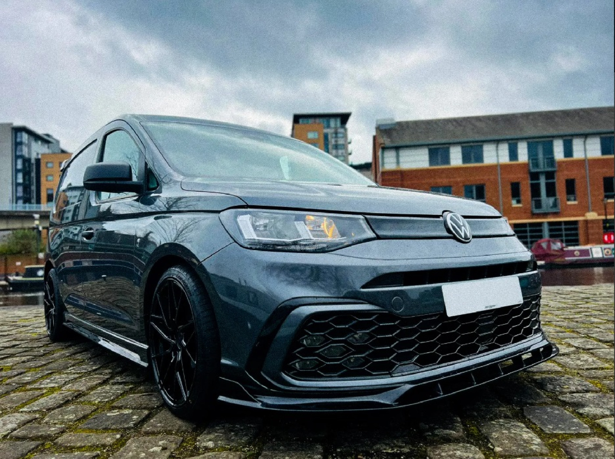 Frontstoßstange + Frontansatz VW Caddy V 2020+ ohne Halterung für Nebelscheinwerfer