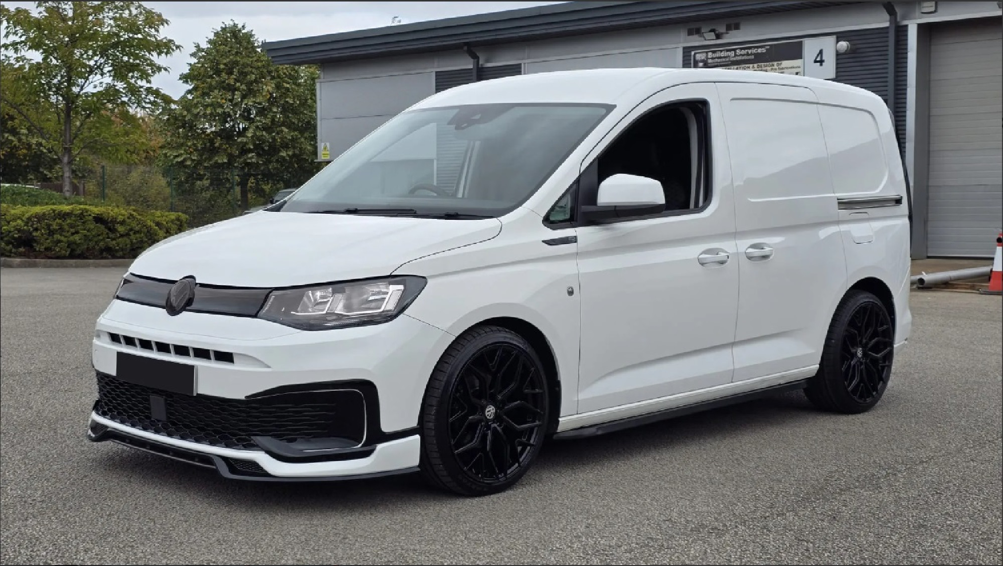 Frontansatz für die Original Stoßstange VW Caddy V 2020+