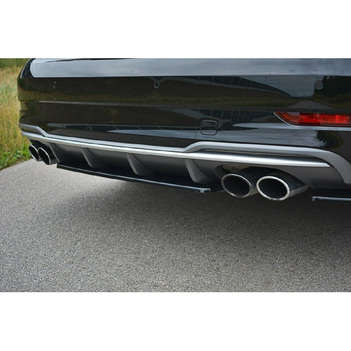 Mittlerer Cup Diffusor Heck Ansatz für Audi S3 8V FL Limousine schwarz matt