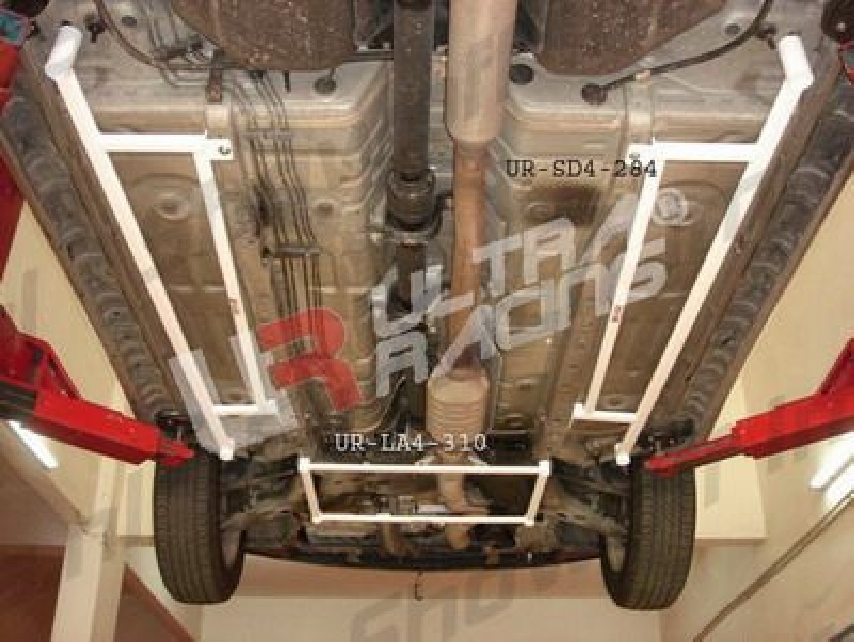Mitsubishi Outlander 03-06 Ultra-R 2x 4-Point Side Bars