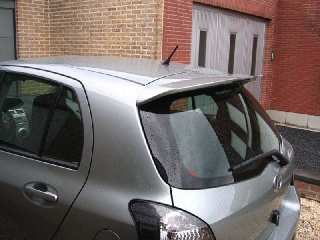 DACHSPOILER TOYOTA YARIS II