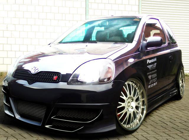 Frontstoßstange Toyota Yaris I 99-03