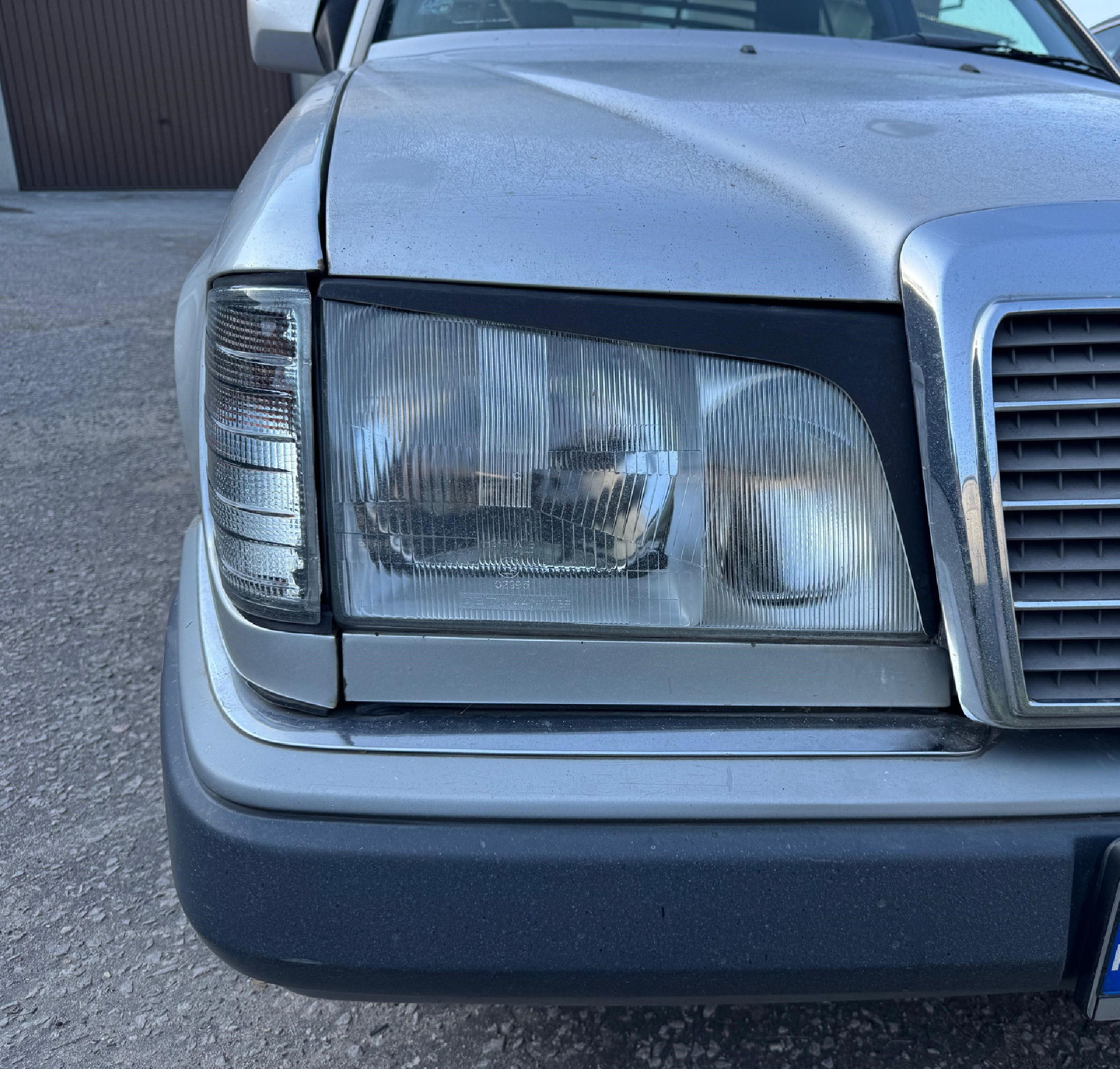 Mercedes W124 Scheinwerferblenden