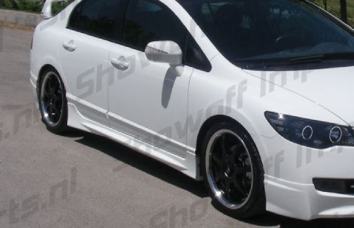 Honda Civic 4D/Hybrid 05+  ABS Sideskirts SIX