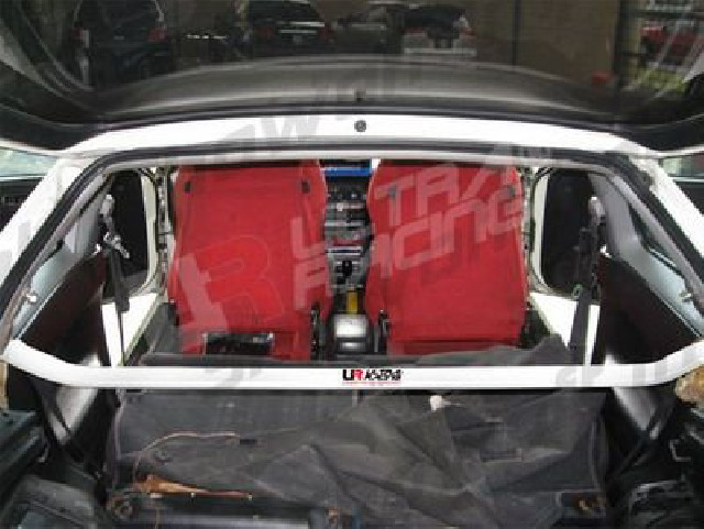 Honda Integra 94-01 DC2 UltraRacing C-Pillar Rear Bar