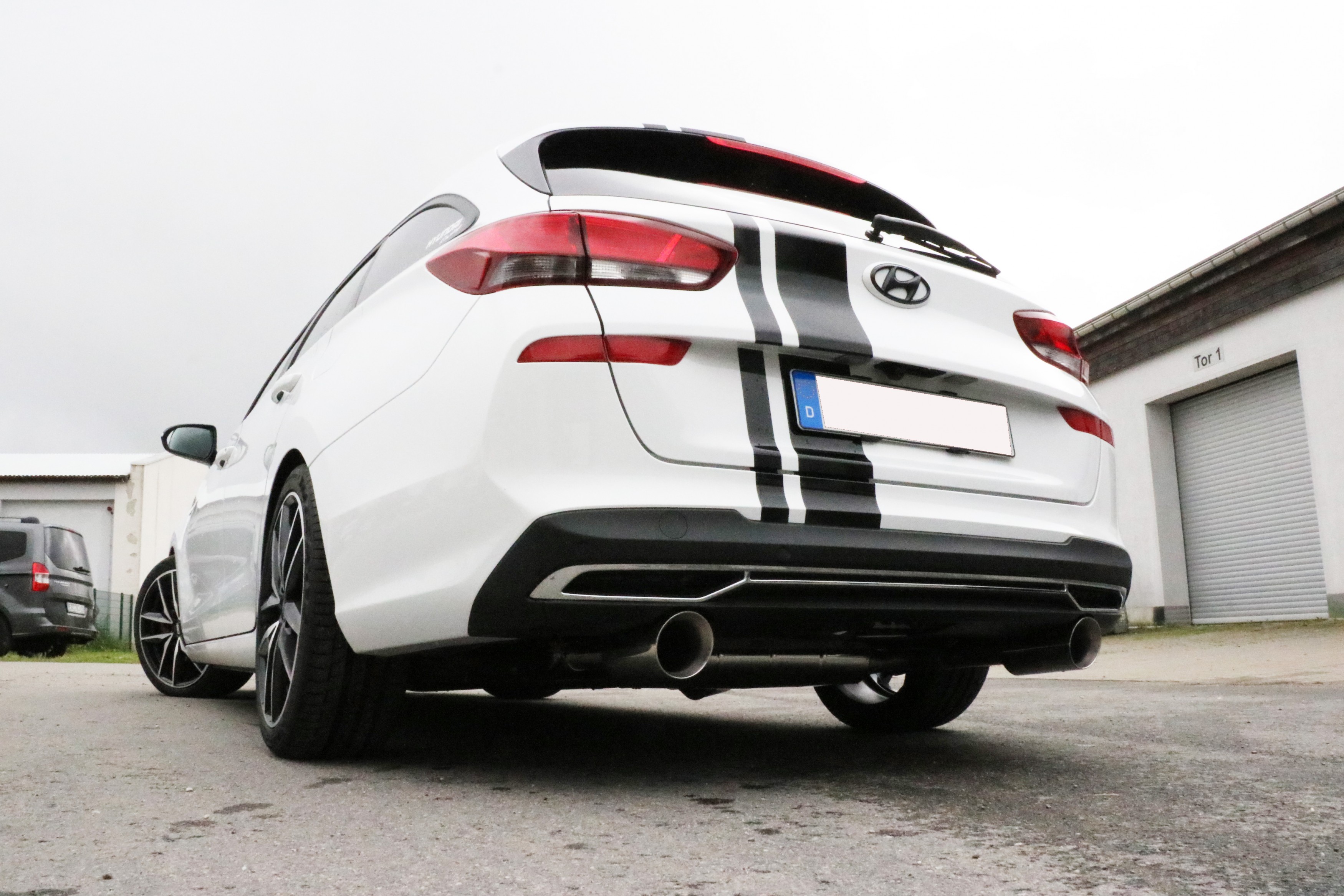Hyundai i30 PDE Kombi Endschalldämpfer quer Ausgang rechts/links - 1x90 Typ 25 rechts/links