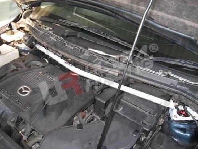 Mazda 5 CP 00+ UltraRacing 2-Punkt vordere obere Domstrebe 