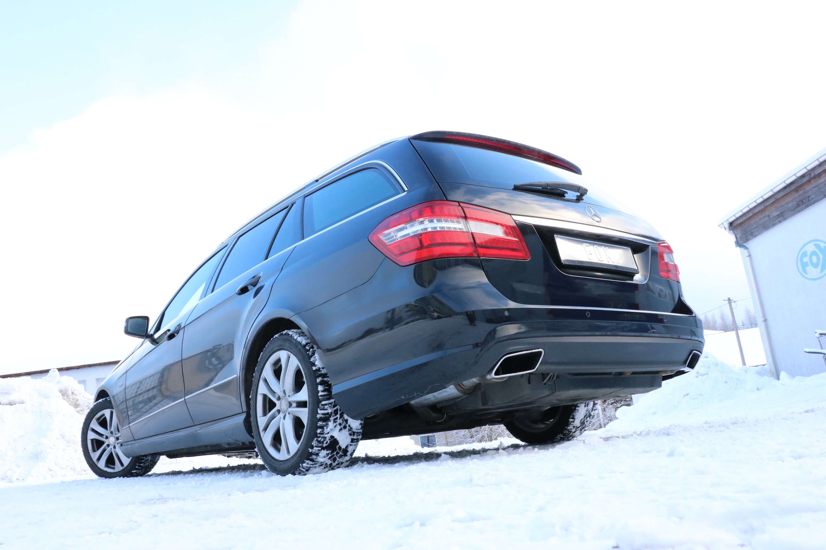 Mercedes E-Klasse 212 mit AMG Paket Endschalldämpfer rechts/links für Fahrzeuge mit originalen Endrohrblenden - Austritt im originalen Endrohr Mercedes E-Klasse 212 mit AMG Paket Endschalldämpfer rechts/links für Fahrzeuge mit originalen Endrohrblenden - Austritt im originalen Endrohr