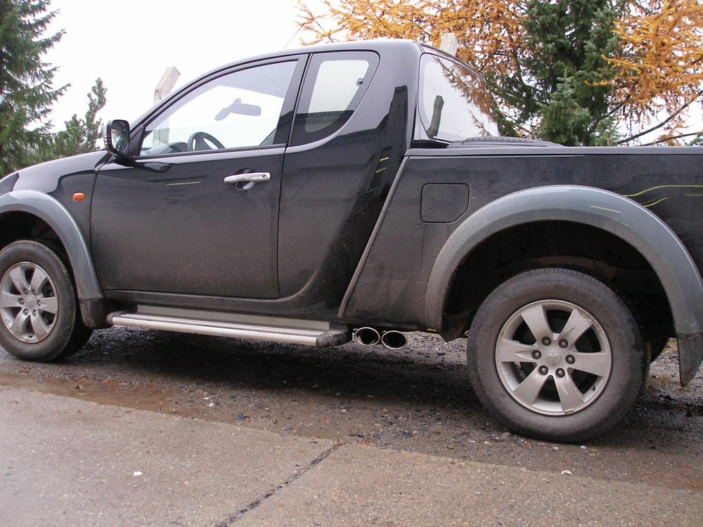 FOX Mitsubishi L200 Typ KAOT Clubcap 2-trg.  Endschalldämpfer Sidepipe - 2x115x85 Typ 38