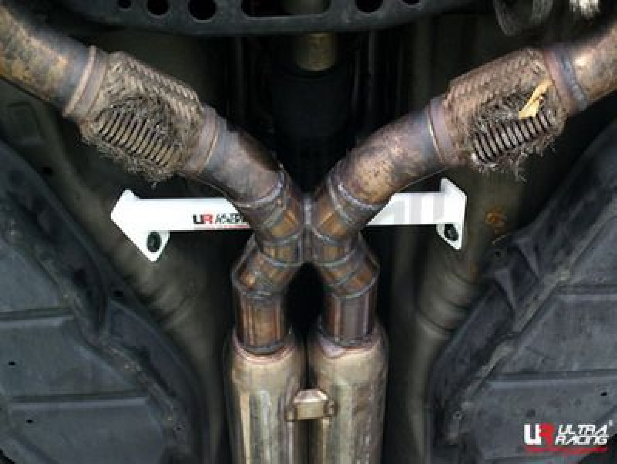 Nissan 350Z 02-08 UltraRacing 2-Point Mid Lower Member Brace