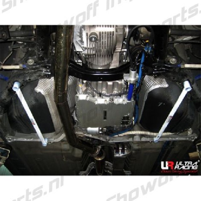 Nissan Skyline GTR R35 UltraRacing 4-Point Rear Lower Brace