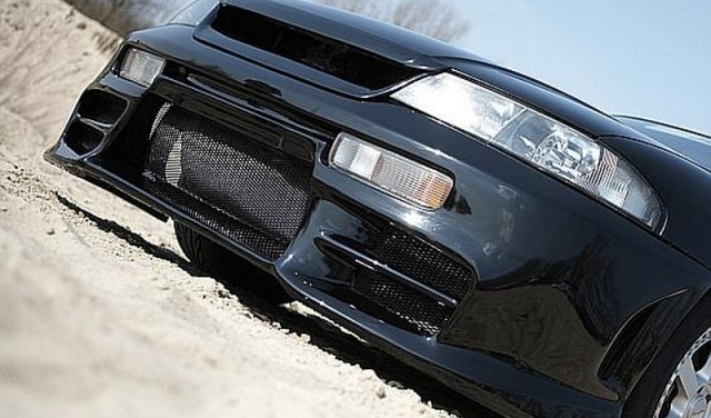 FRONTGRILL NISSAN SKYLINE R33 GTS