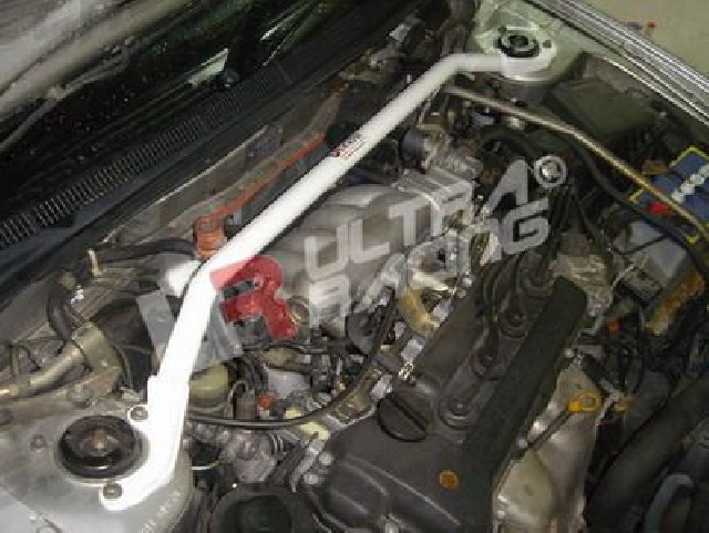 Nissan Sunny 95-99 B14 UltraRacing Front Upper Strutbar