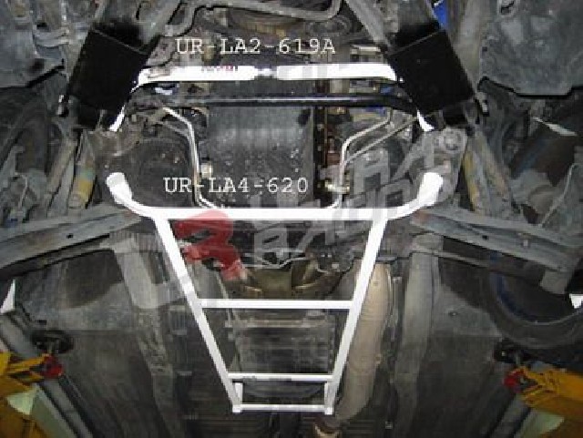 Nissan Skyline R34 GTT 2WD UltraRacing Front Lower Tiebar