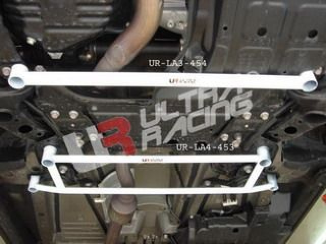 Toyota RAV4 2.4 06+ UltraRacing 2-Point Front Lower Tiebar